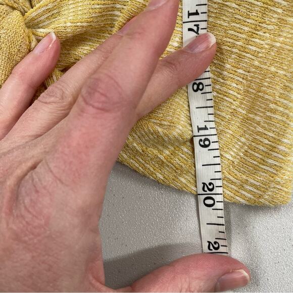 Sadie & Sage Yellow Short Sleeve Knotted Front Top Womens L Fall Casual Top - Picture 9 of 10